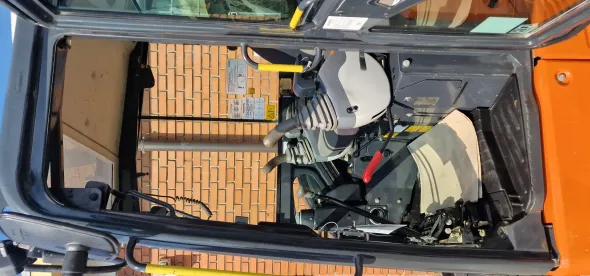 ESCAVATORE HITACHI