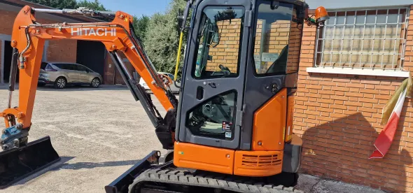 ESCAVATORE HITACHI