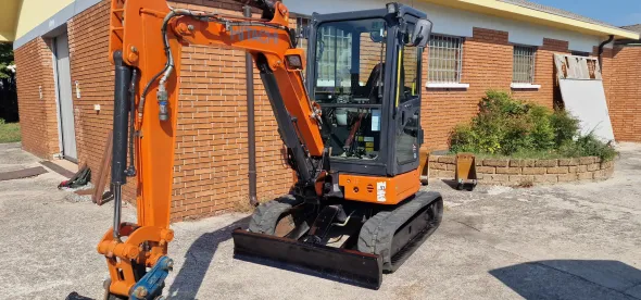 ESCAVATORE HITACHI