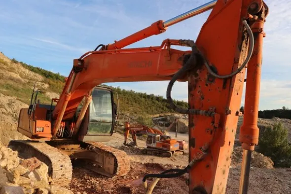12#6965 Escavatore Hitachi