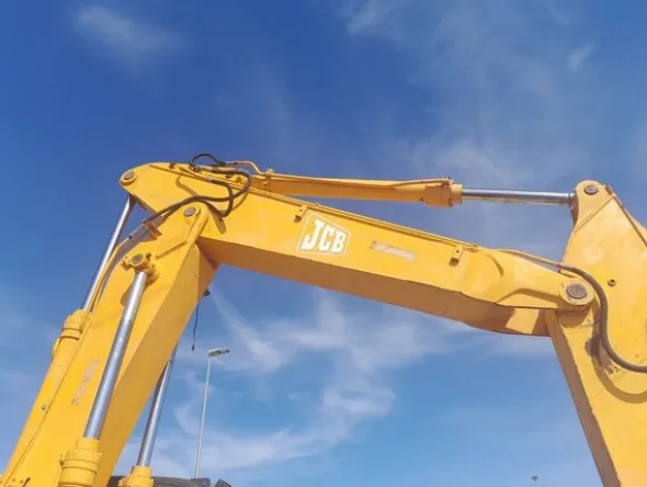 3#8084 Escavatore idraulico JCB JS 220