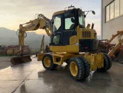 3#6189 Escavatore Komatsu