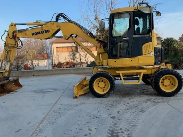 3#6189 Escavatore Komatsu