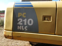 9#6166 Escavatore Komatsu PC210