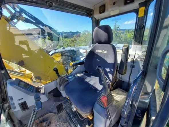 24#5479 Escavatore Komatsu PC138US con trincia