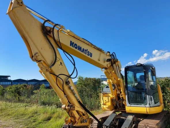 24#5479 Escavatore Komatsu PC138US con trincia
