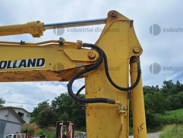 2#9577 Escavatore New Holland E245