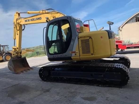 9#7949 Escavatore New Holland Kobelco
