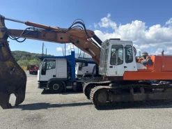 Escavatore PMI con cesoia