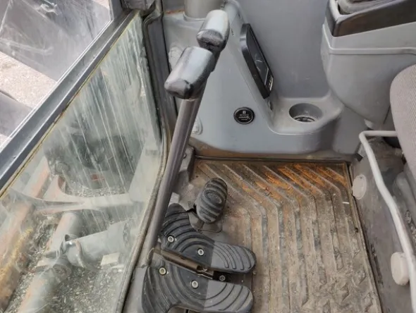 5#5845 Escavatore Volvo ECR88