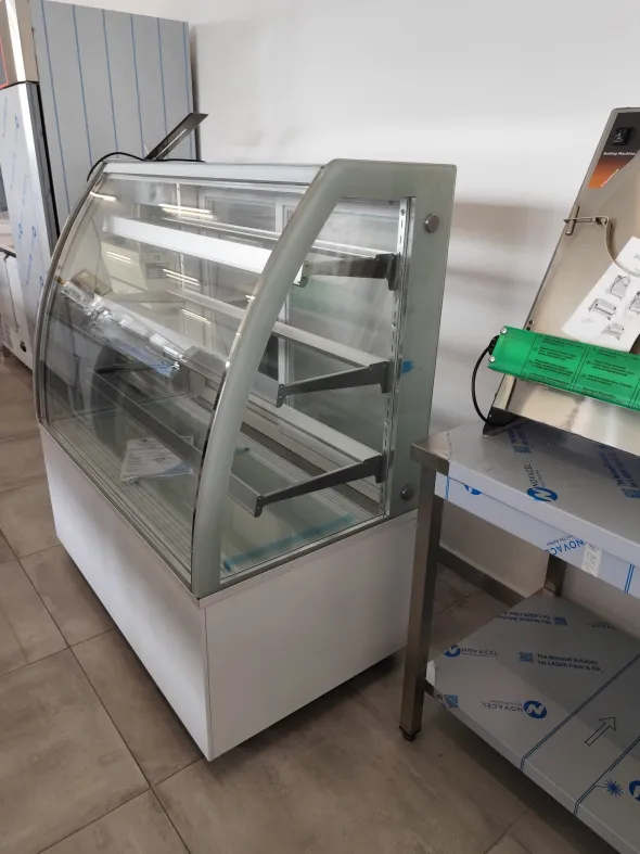 Espositore - vetrina pasticceria pronta consegna