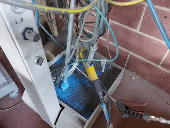 1#5576 Essiccatore TEM80 e compressore Ingersoll