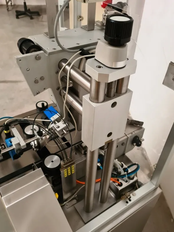 ETICHETTATRICE NERI MOD. SL400A (COD. MF-PK-ETI-99)