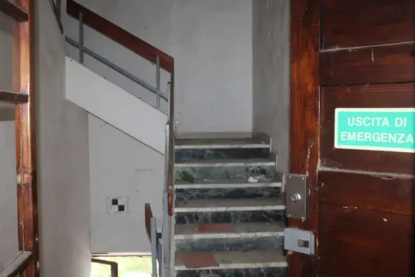#19125 Ex edificio direzionale con ampia corte