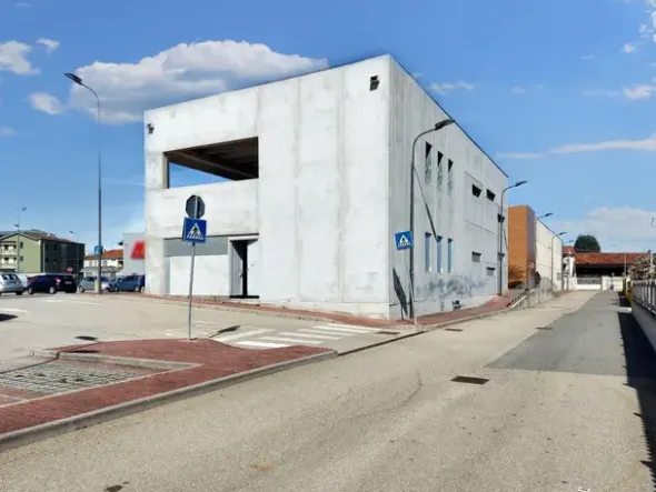 #23450 Fabbricato artigianale in corso di costruzione