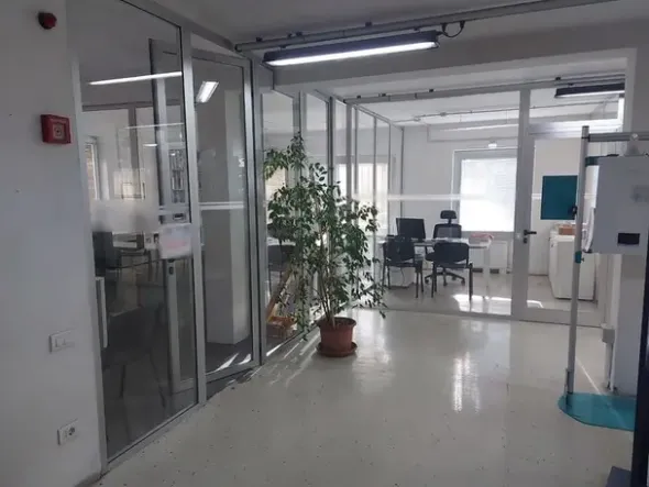 #15115 Fabbricato commerciale con uffici e magazzino