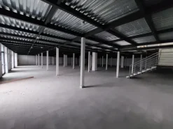 #24988 Fabbricato commerciale su due livelli