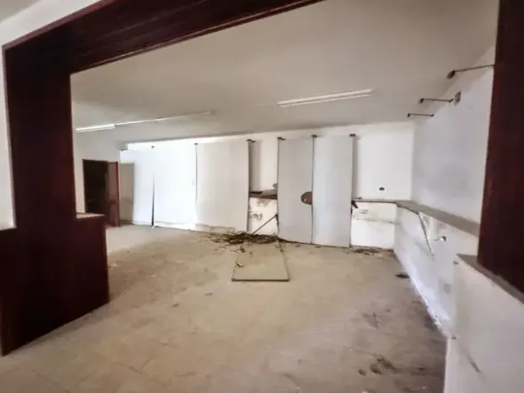 #2536936 Fabbricato commerciale su quattro livelli