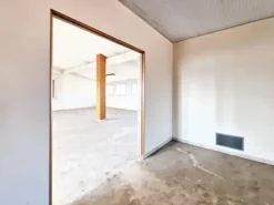 #23005 Fabbricato con unità direzionali, commerciali e residenziali