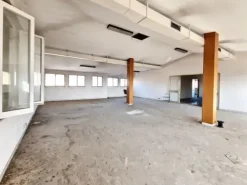 #23005 Fabbricato con unità direzionali, commerciali e residenziali