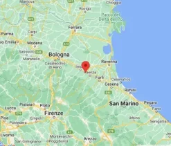 #23005 Fabbricato con unità direzionali, commerciali e residenziali