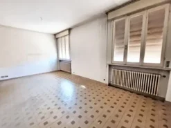 #23005 Fabbricato con unità direzionali, commerciali e residenziali