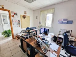 #23832 Fabbricato direzionale con possibilità di locazione