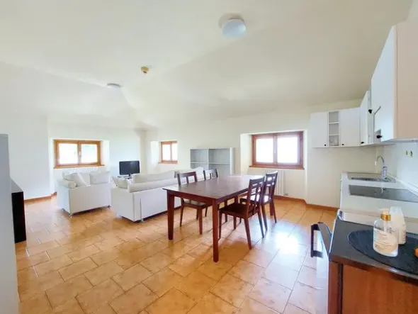 #21602 Fabbricato direzionale con residenza e servizi