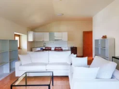 #21602 Fabbricato direzionale con residenza e servizi