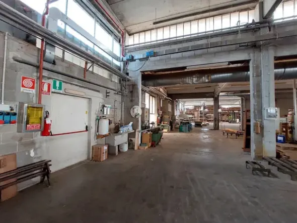 #22877 Fabbricato industriale-artigianale con area di pertinenza
