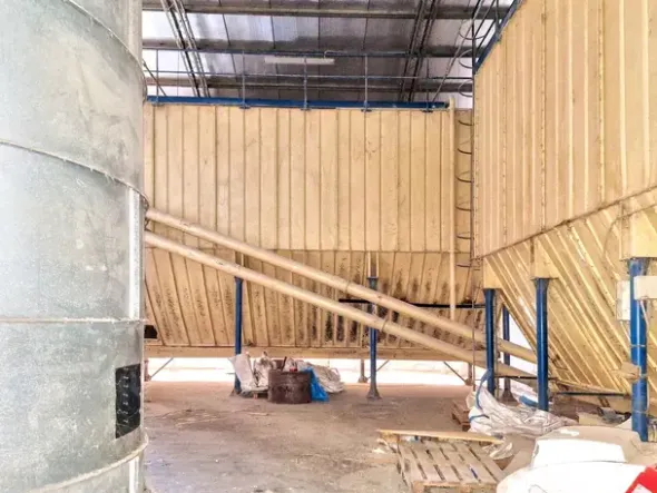 #25302 Fabbricato industriale con abitazione e impianto fotovoltaico