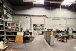 #2638342 Fabbricato industriale con cortile e accessori