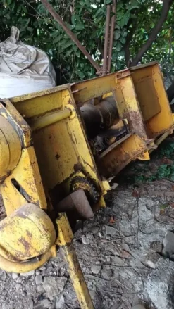 1#8542 Falciatrinciacaricatrice John Deere 5460