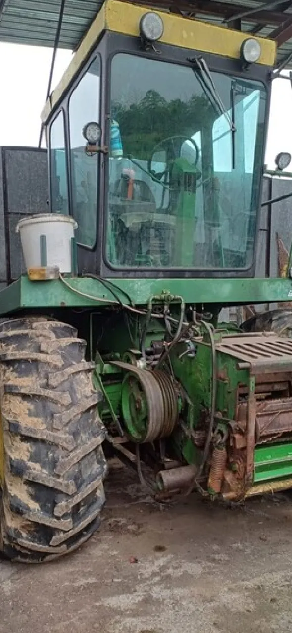 1#8542 Falciatrinciacaricatrice John Deere 5460