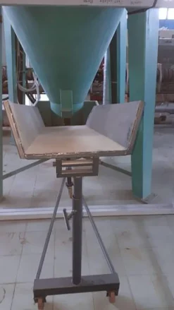 FEEDING SLIDE for vertical mixers
