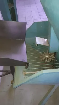 FEEDING SLIDE for vertical mixers