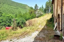 #23258 Fienile al piano terra e primo