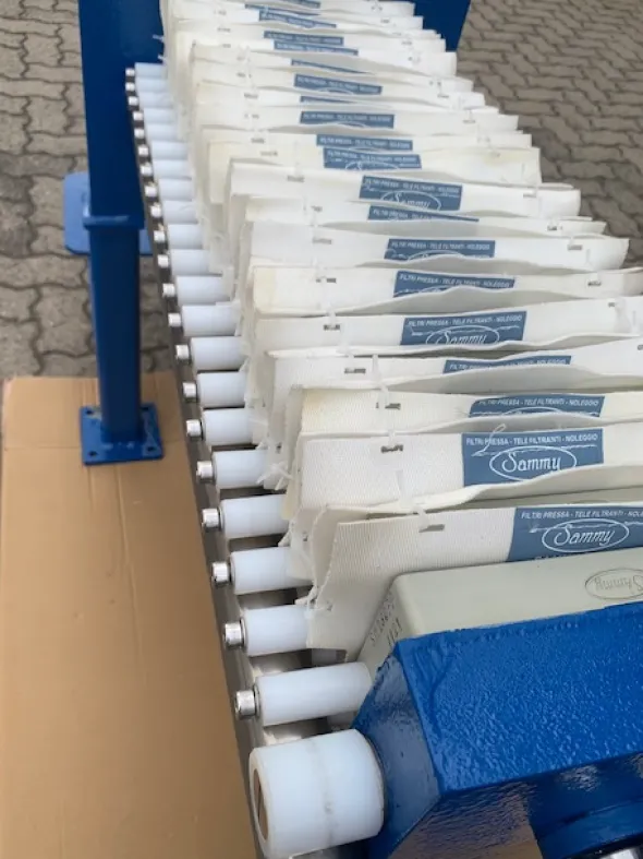Filtropressa per filtrazione liquidi
