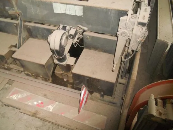 9#4437 Finitrice per pavimenti Blaw Knox