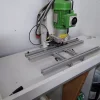Foratrice pneumatica per cerniere