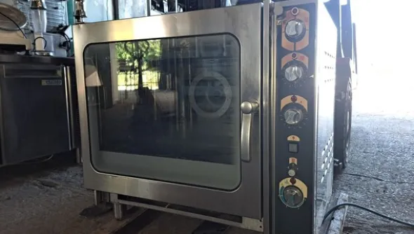 3#8391 Forno a gas Mbm 6 teglia
