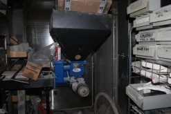 43#3961 Forno a legna in muratura con bruciatore e attrezzatura