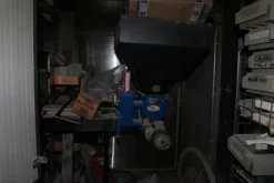 43#3961 Forno a legna in muratura con bruciatore e attrezzatura