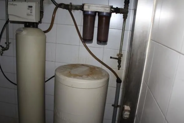 43#3961 Forno a legna in muratura con bruciatore e attrezzatura