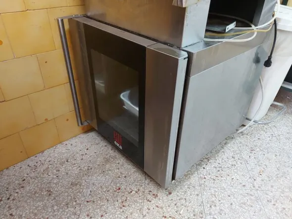 2#7951 Forno in acciaio Eka