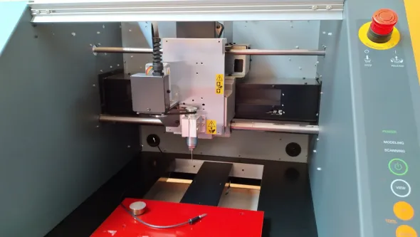 FRESA ROLAND MODELA MDX-40A CON ASSE ROTATIVO