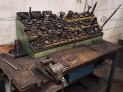2#8735 Fresatrice Deber BTM 2500
