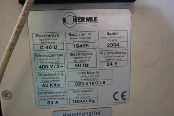 12#5528 Fresatrice Hermle