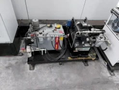 1#8095 Fresatrice SNK NEOV-5M B8K4583