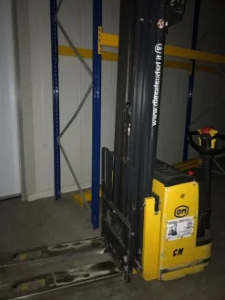 1#7597 Furgone con cella frigo e scaffalatura industriale